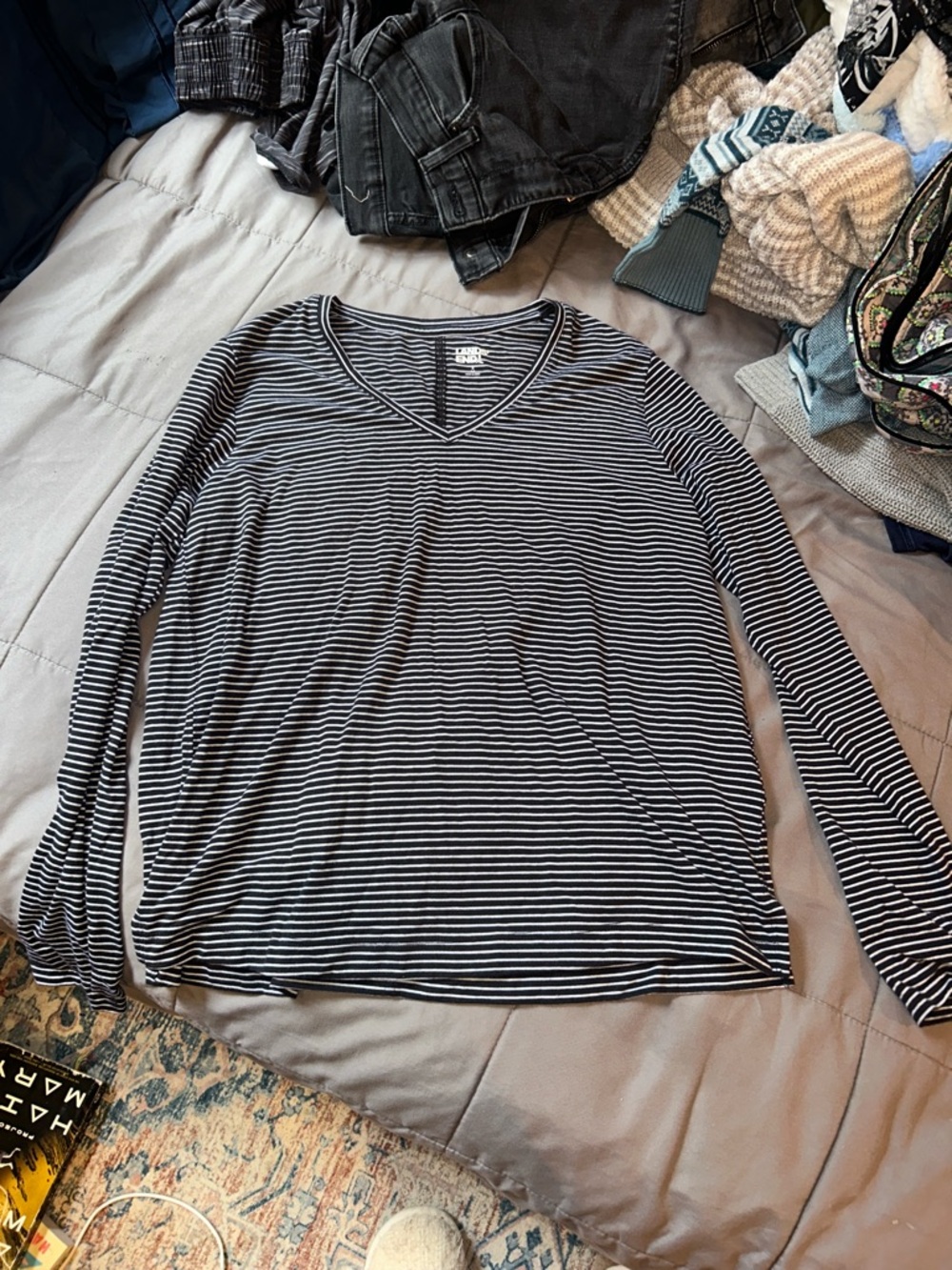 Lands' End Black & White Striped V-Neck Long Sleeve Tee